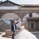 Choisir sa robe de mariée en fonction de sa morphologie 🤩1• Robe DE BAL 🌹Parfaite pour les silhouettes en X. Celle-ci vous donnera de la prestance et saura sublimer vos courbes2• Robe SIRÈNE 💗Idéale également pour les formes en X, celle ci marquera vos hanches et affinera votre taille.3• Robe FOURREAU 🤍Parfaite pour les morphologies en H et en X. Celle-ci épousera vos courbes tout en restant assez fluide. Ni moulante, ni trop ample, elle saura donner un côté simple mais élégant à votre silhouette.4• robe PRINCESSE 🩰Celle ci est adaptée à toutes les morphologies sauf celle en O. Pour les mariées enceintes, cette robe permettra de mettre en valeur votre petit ventre tout en restant à l’aise pour vivre pleinement votre mariage.5• Enfin, la robe EMPIRE 🌸Idéale pour toutes les morphologies#wedding #mariage #dress #robedemariee #weddingdress #robe #mariee #mariage2023